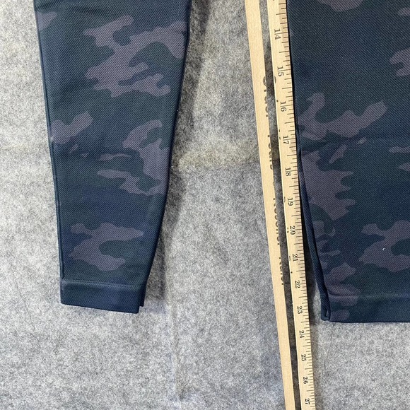 SPANX Leggings Medium Black Camo Print High Rise Seamless Look at Me Now - Picture 8 of 12